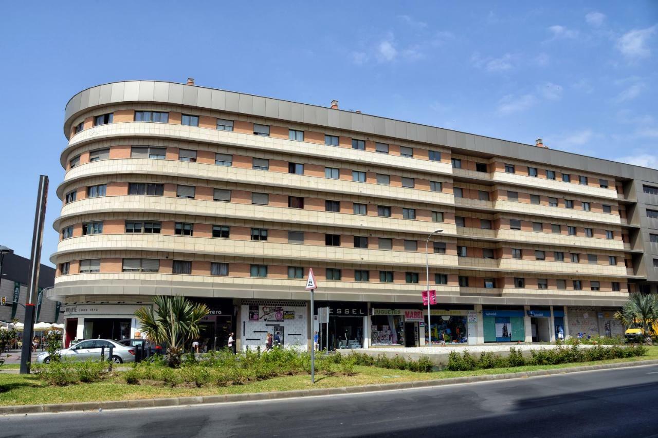 Wonderstays Apartamentos La Estacion Malaga Exterior photo