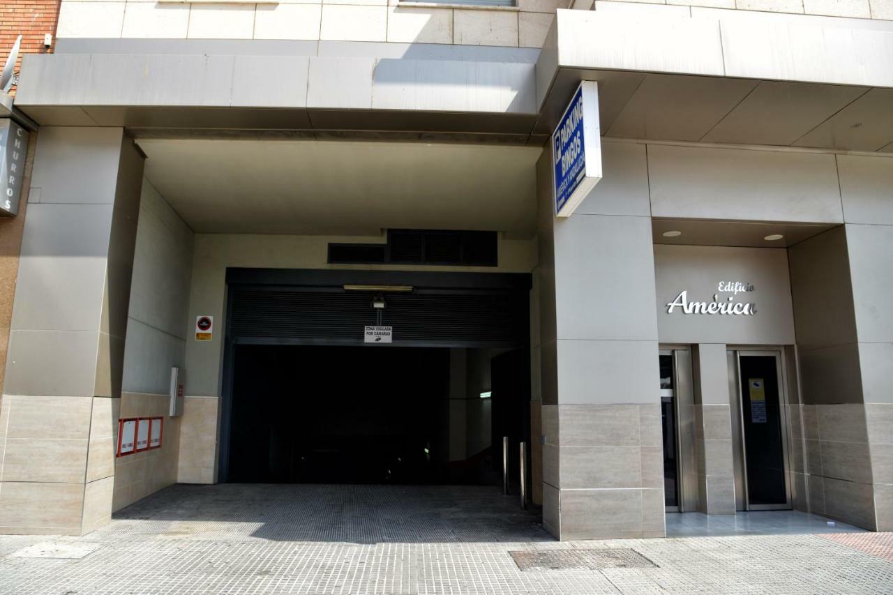 Wonderstays Apartamentos La Estacion Malaga Exterior photo
