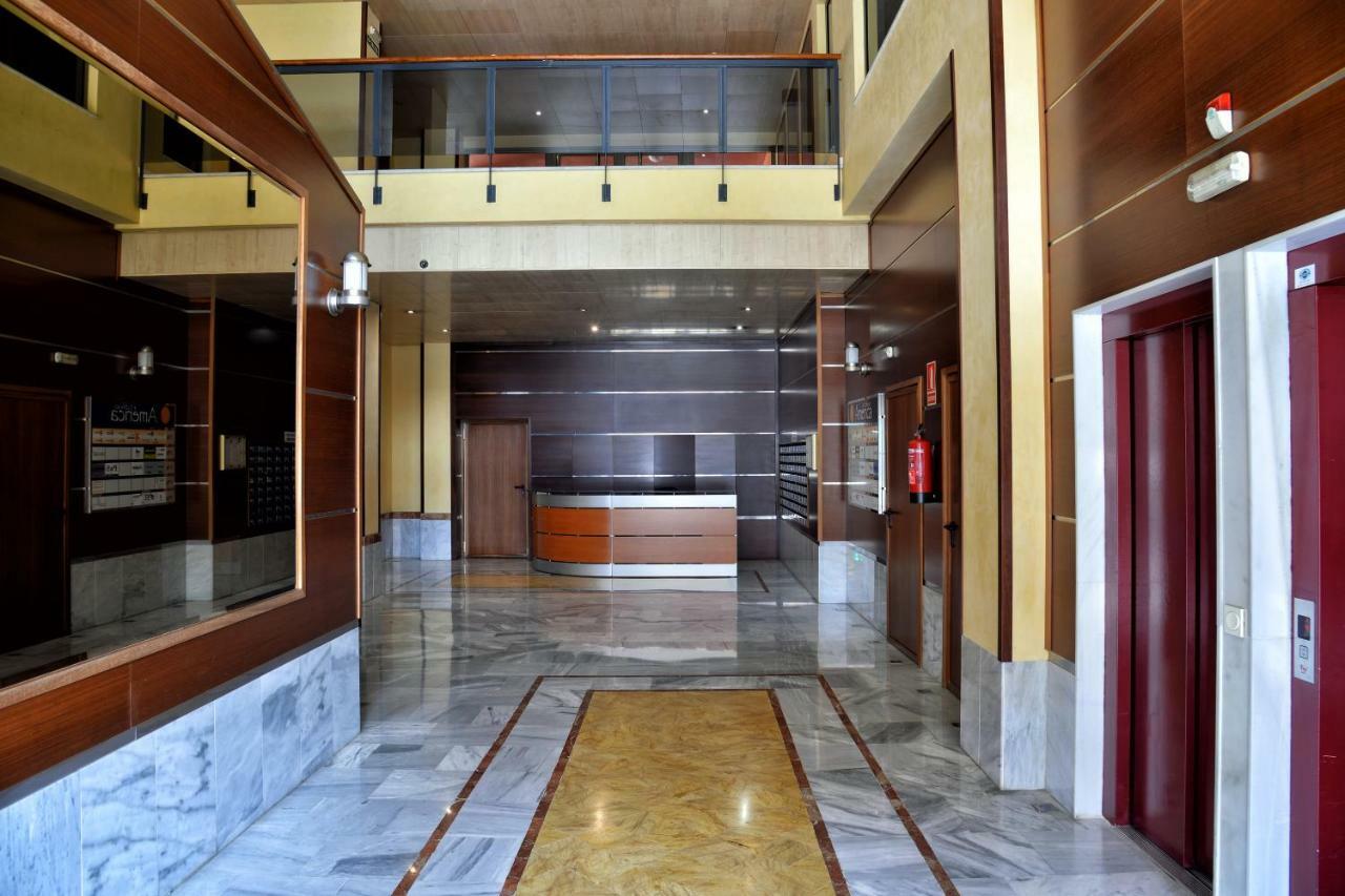 Wonderstays Apartamentos La Estacion Malaga Exterior photo